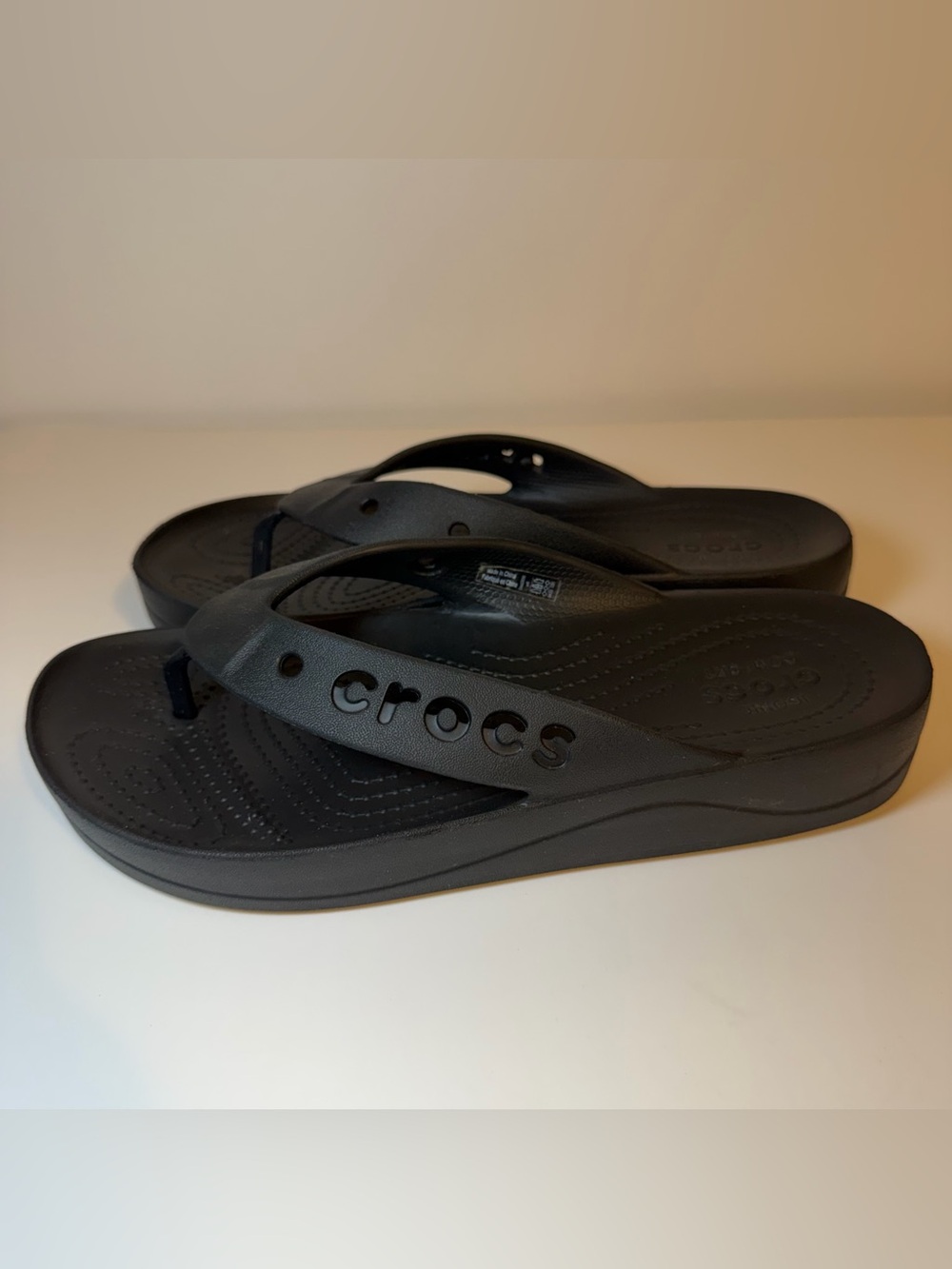 CROCS Women’s Black Flip Flops size 8
